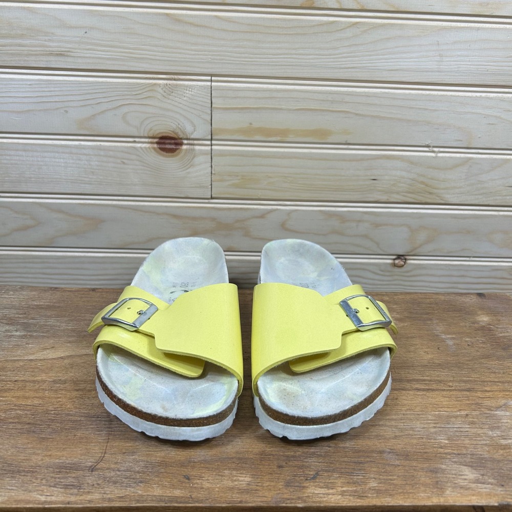 Birki's by Birkenstock Yellow Patent Slide Sandals Women 39 L8 M6